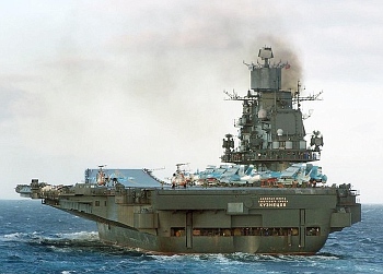 russischer Flugzeugträger KUZNETSOV 2008 in der Straße von Gibraltar (Foto: nn / INternet)