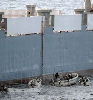 Marineforum - Piraten gelangen oft problemlos an Bord (Foto: US Navy)