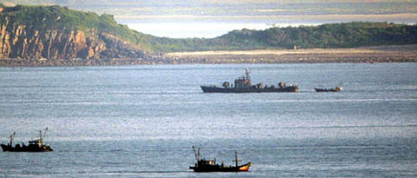 Marineforum - nordkoreanische Seepatrouille an der NLL (Foto:  MoDROK)