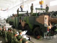 Sinodefence - Loading Missile onto DF-25 TEL