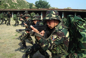 Sinodefence - PLA SOF Training: PLA SOF, like their counterparts around the world, emphasizes superior physical fitness and small-arms proficiency in their soldiers (Source: Chinese Internet)