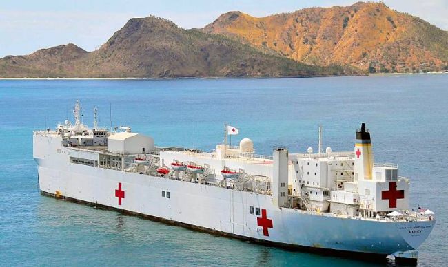 Marineforum - MERCY vor Ost-Timor (Foto: US Navy)