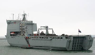 Marineforum - amphibisches Transportschiff der BAY-Klasse (Foto: Dt. Marine)