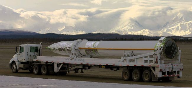  Ground-based Interceptor wird zum Abschusssilo gefahren (Foto: US Army)Abschusssilo 