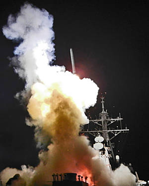 Marineforum - US Zerstörer BARRY startet Tomahawk (Foto: US Navy)