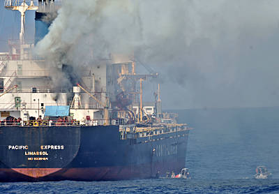 Marineforum - Evakuierung von der brennenden PACIFIC EXPRESS (Foto: ital. Marine)